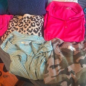 8 long sleeve shirts/ Sweater bundle